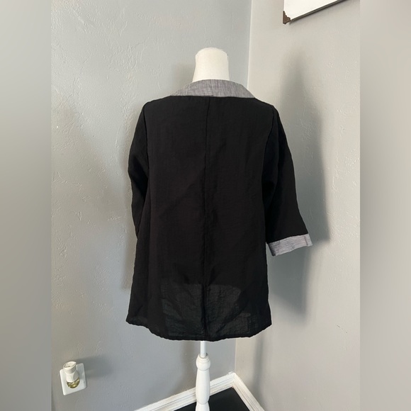 Gump's San Francisco Blue V-neck Blouse Size L - Picture 4 of 9